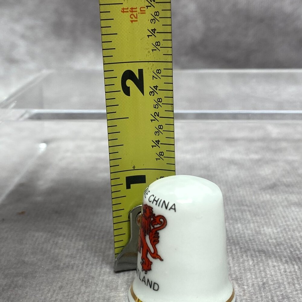Scottish Bone China Thimble Red Lion Rampant Design & Gold Rim Sewing Collection - Picture 8 of 8